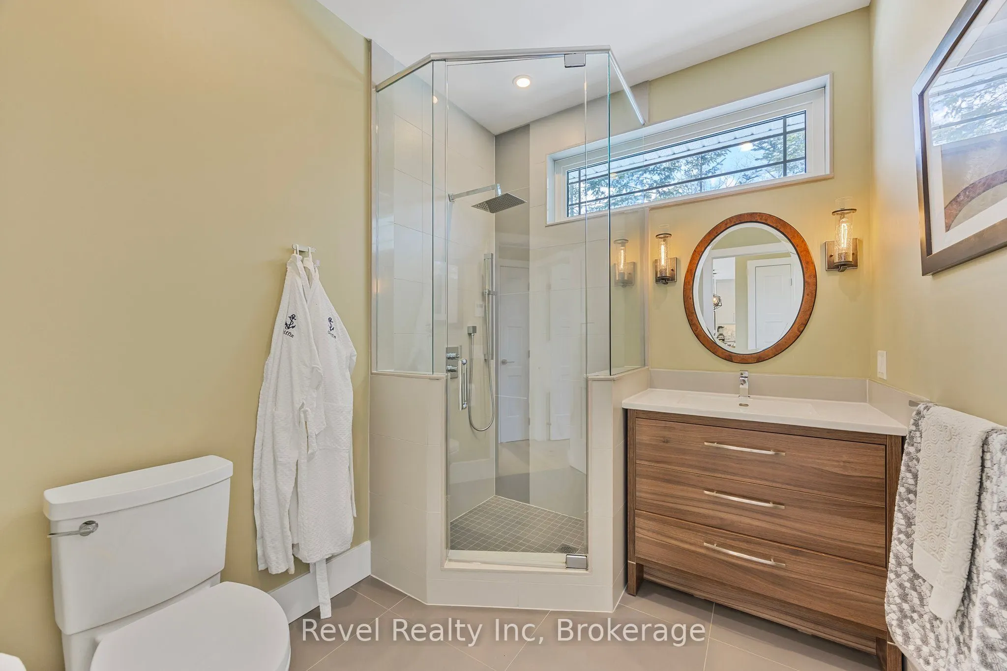 15 Stoney Road