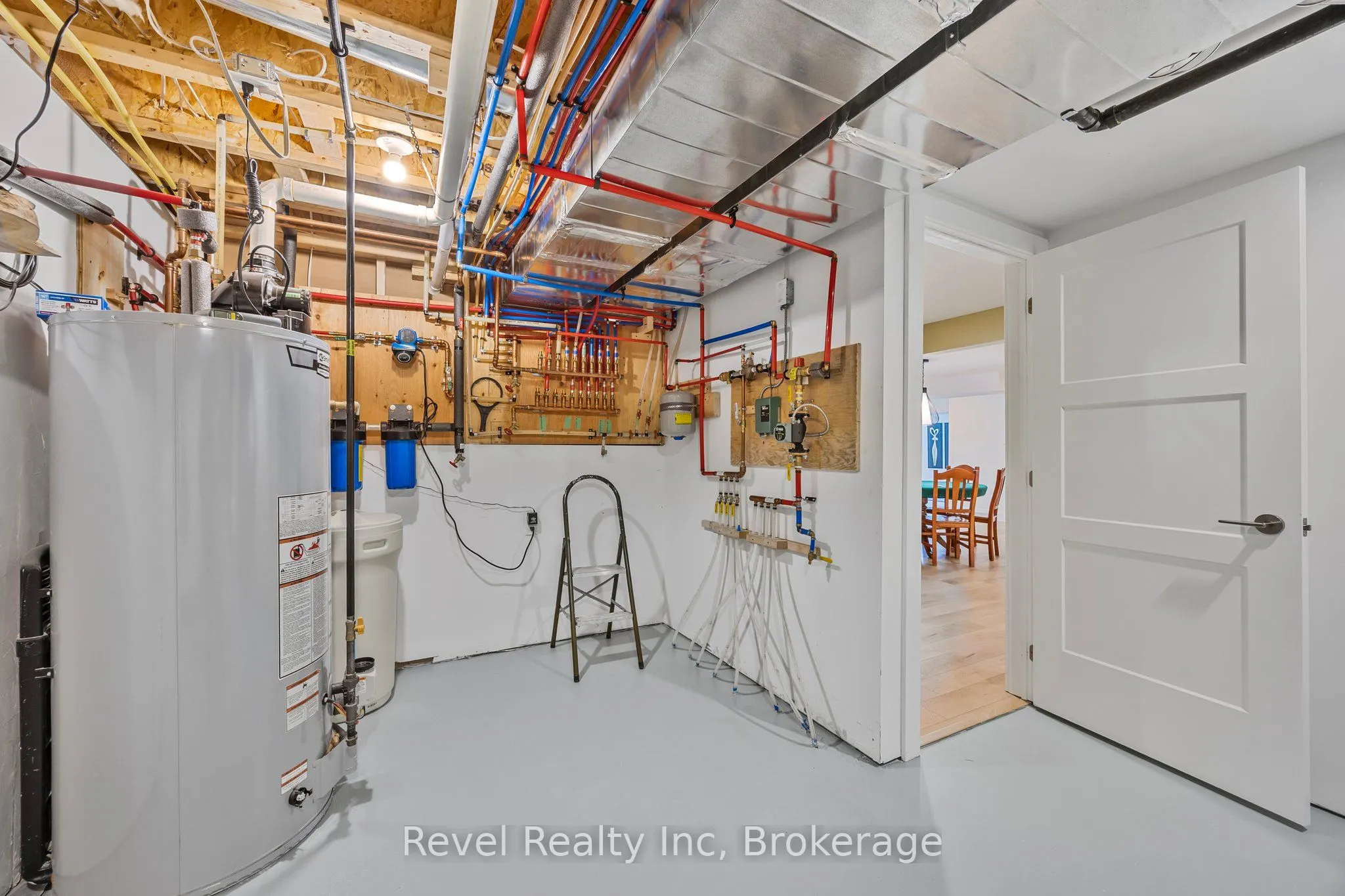 15 Stoney Road