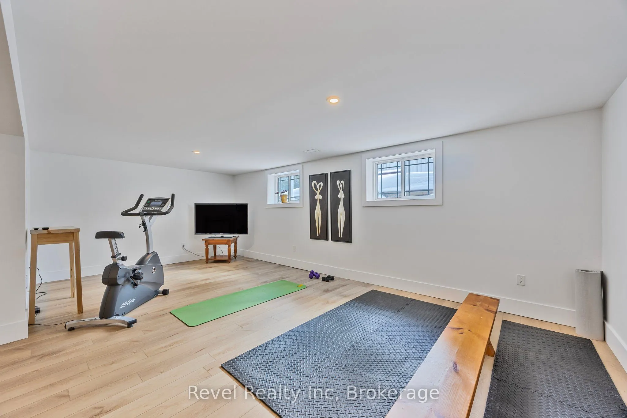 15 Stoney Road