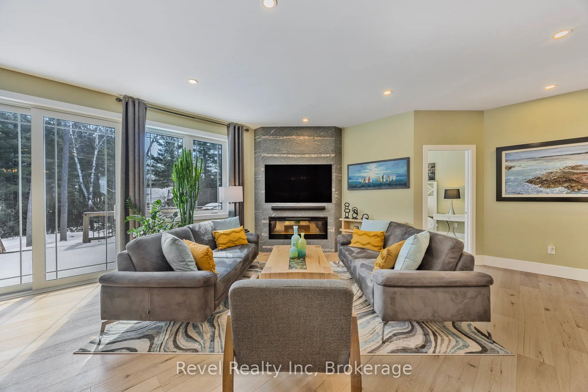 15 Stoney Road