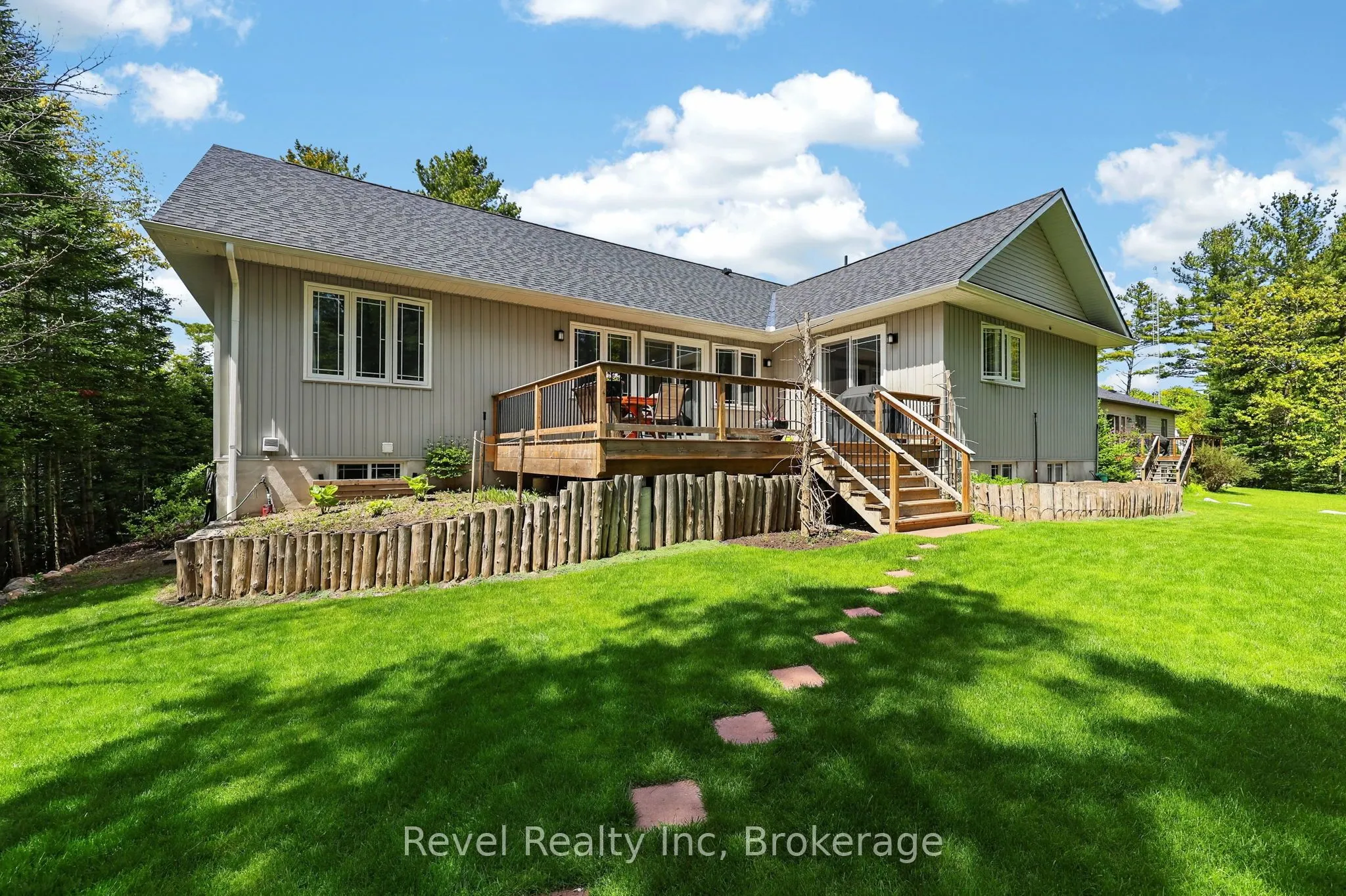 15 Stoney Road