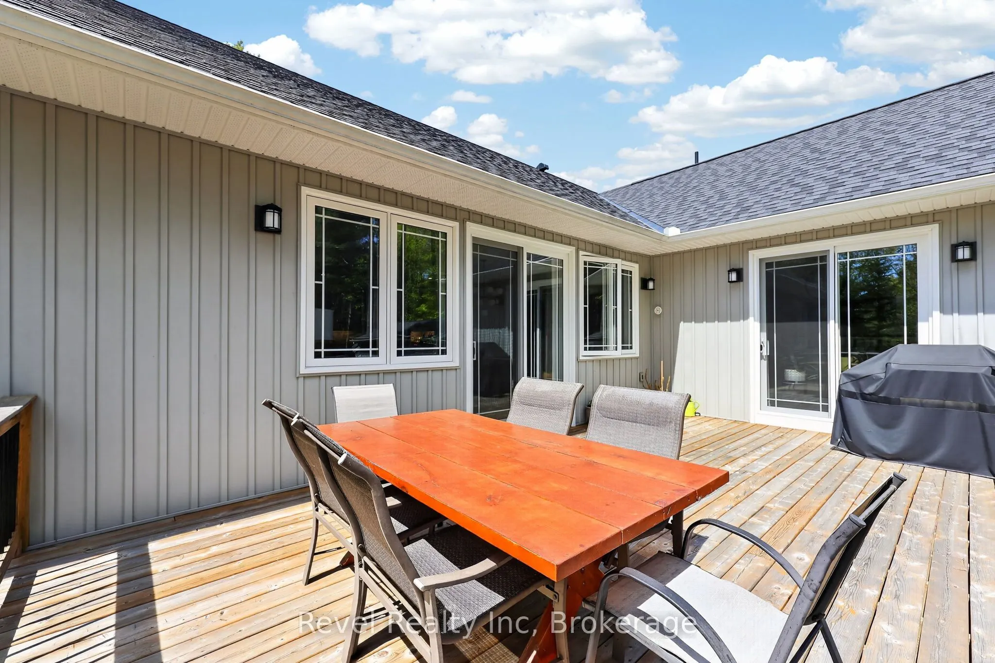 15 Stoney Road