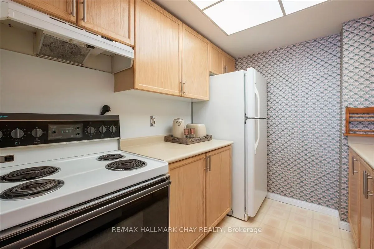 65 Ellen Street #502