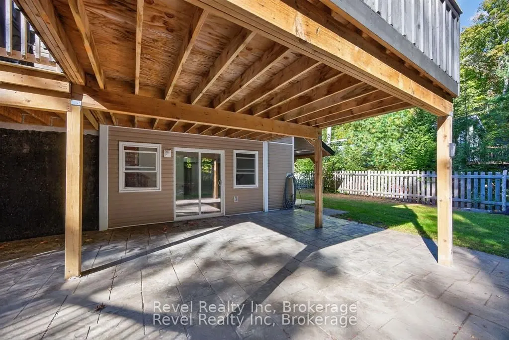 683 Lafontaine Road W
