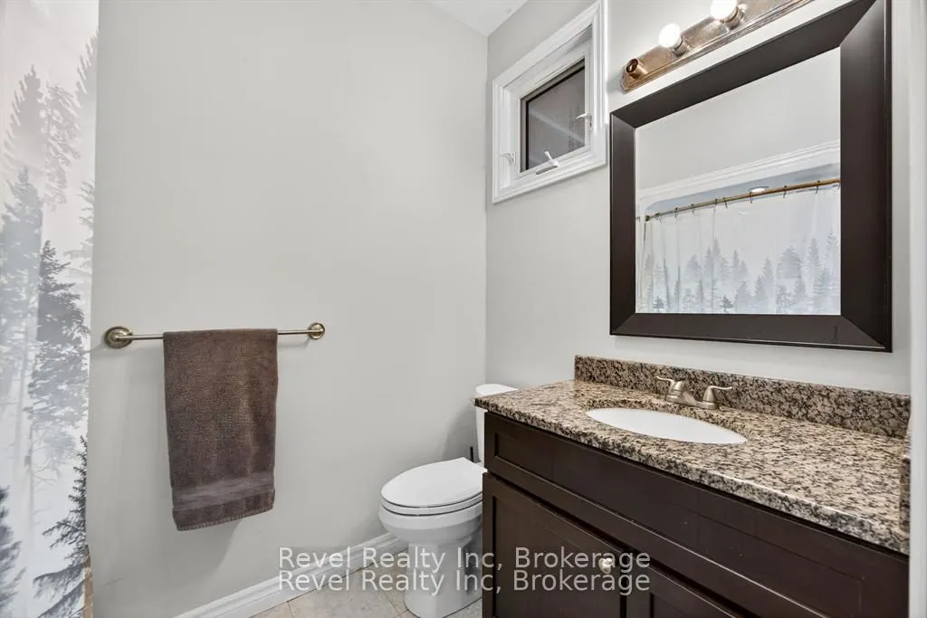 683 Lafontaine Road W