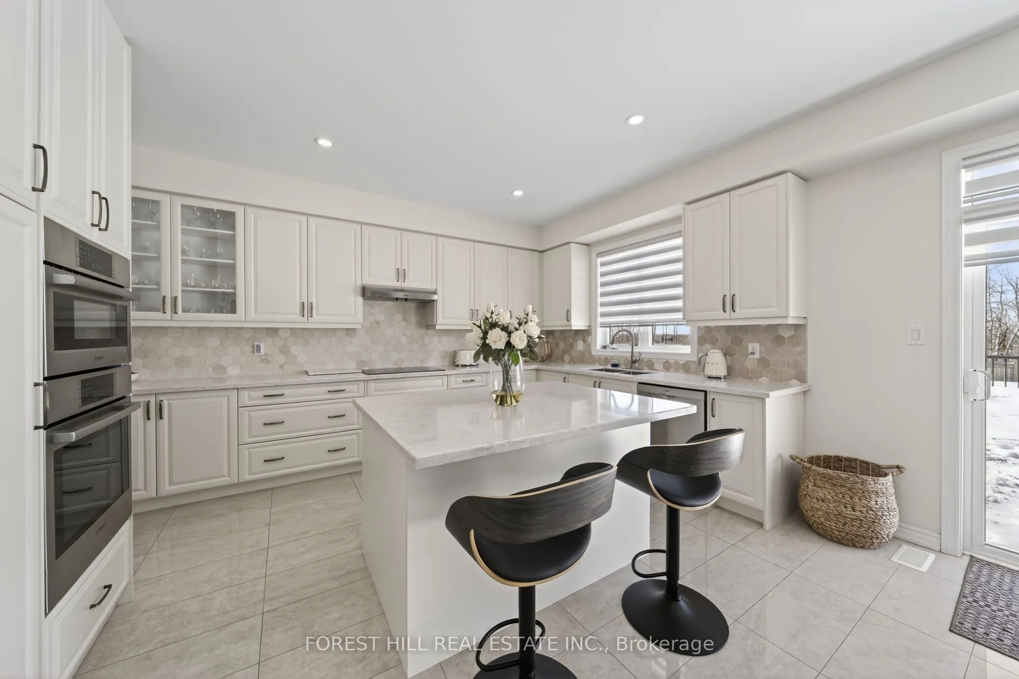 37 Rugman Crescent