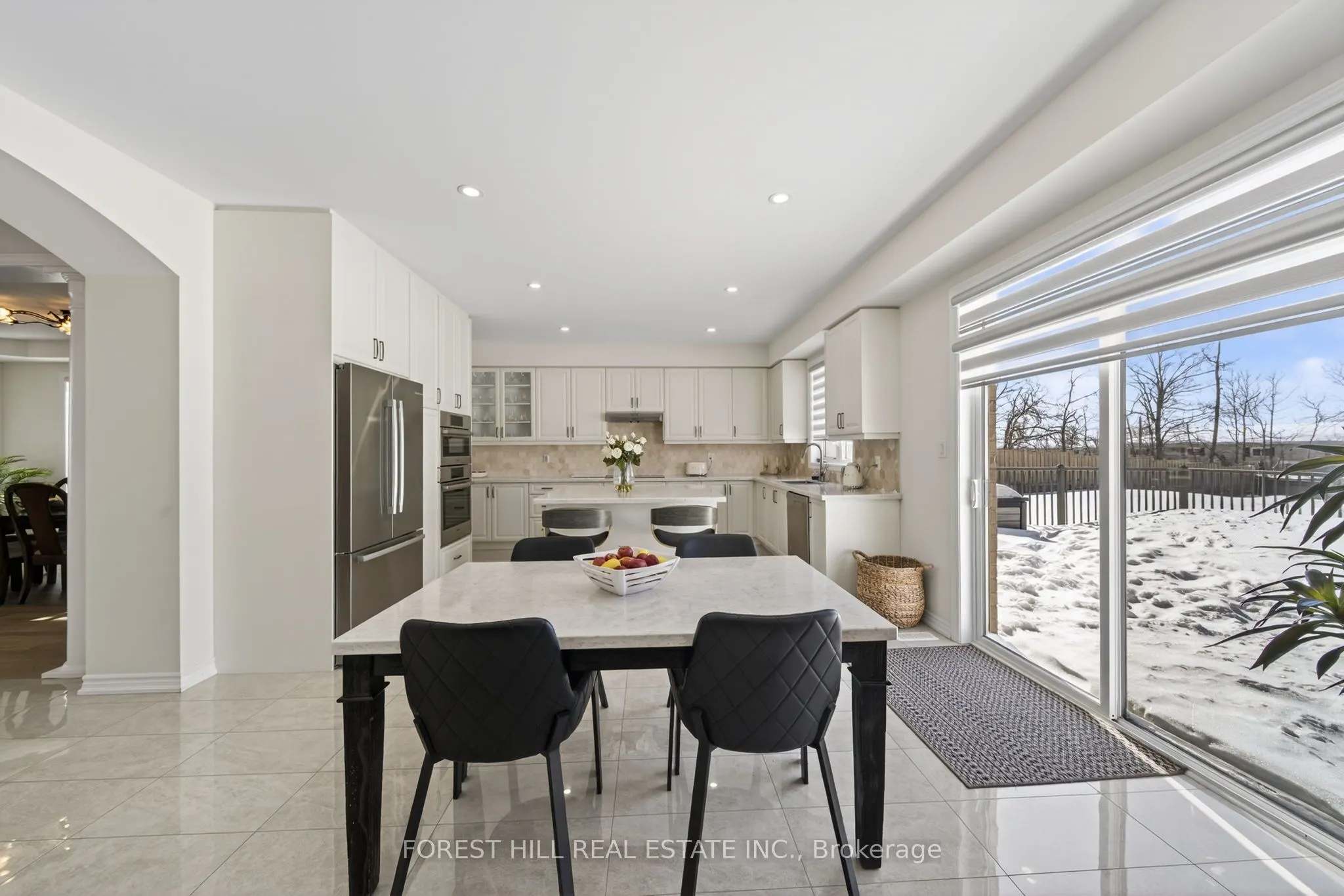 37 Rugman Crescent