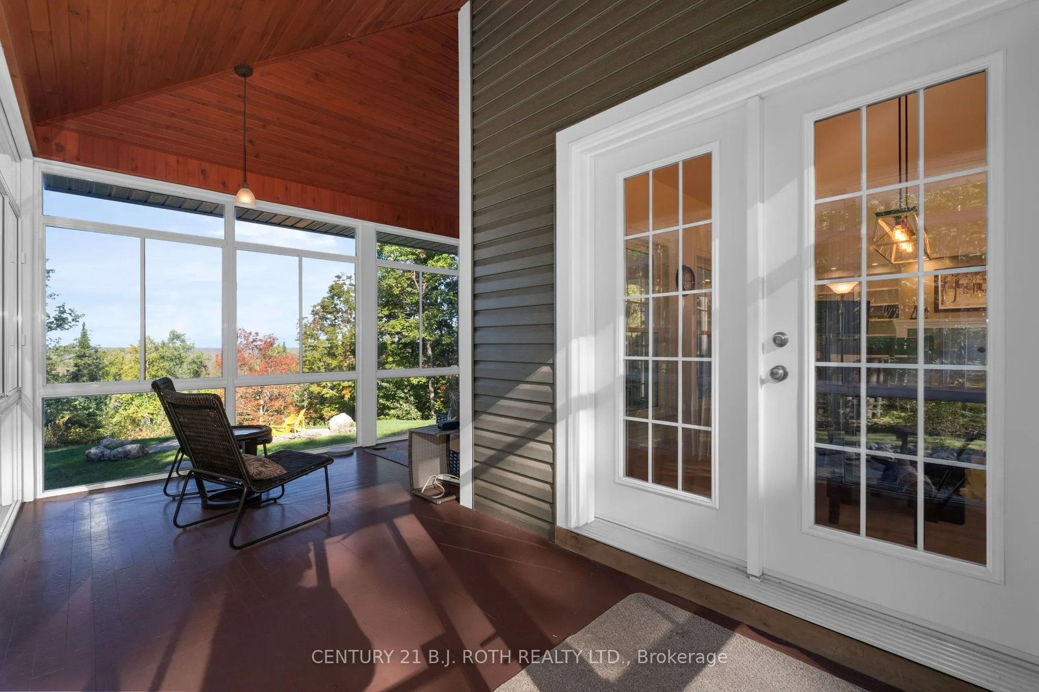 2710 Portage Trail