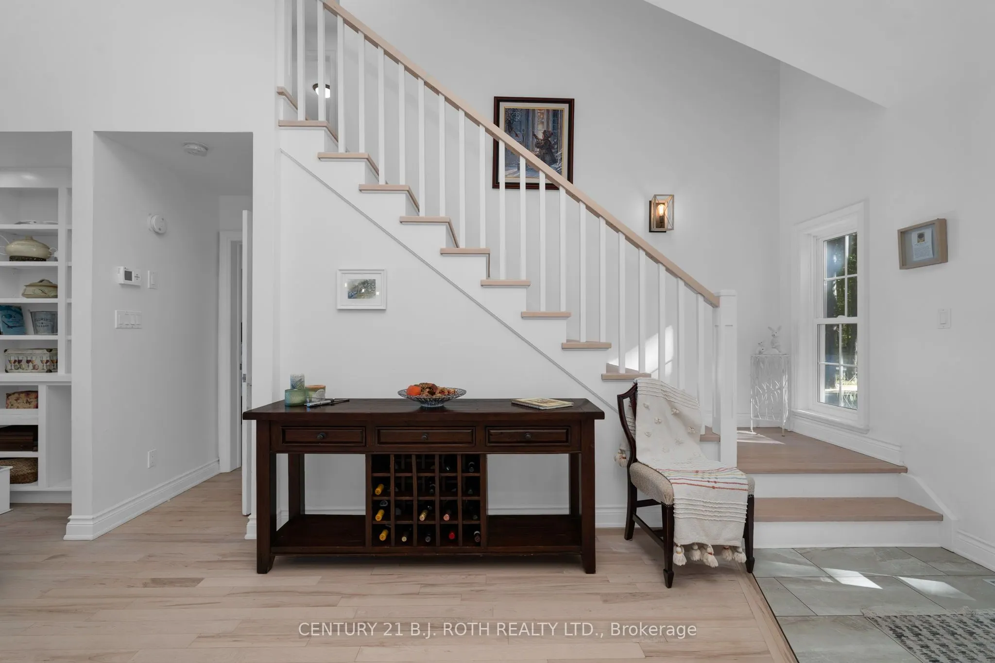 2710 Portage Trail