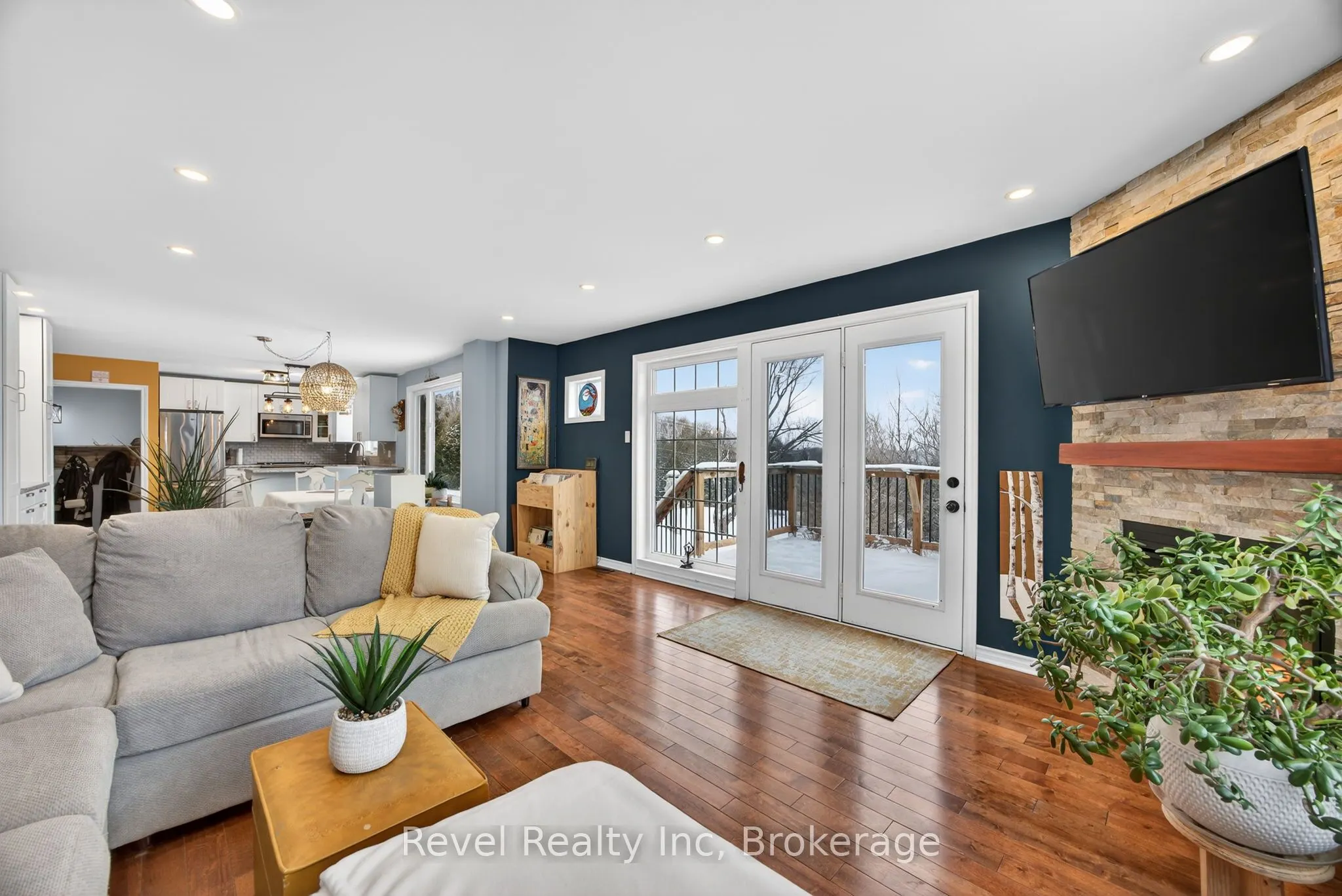 2391 Rumney Road