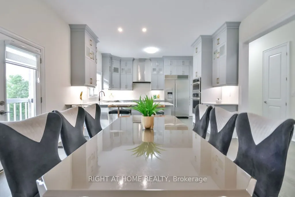8 Forest Heights Court