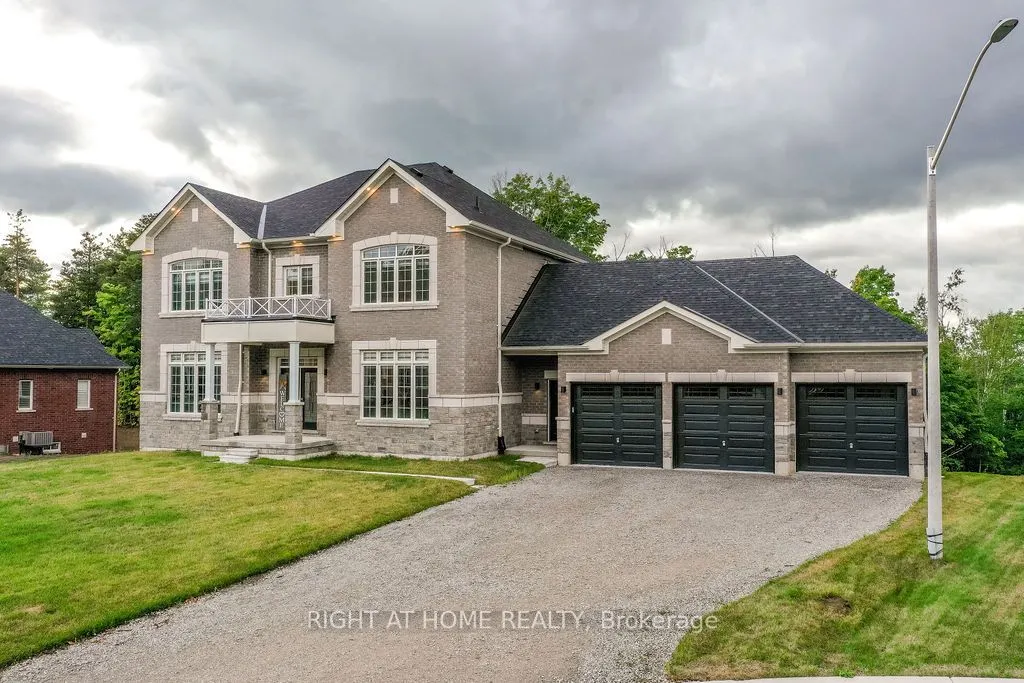 8 Forest Heights Court