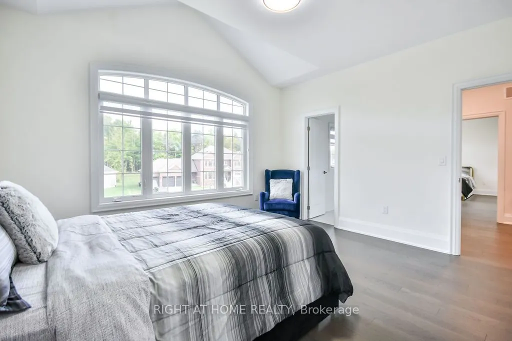 8 Forest Heights Court