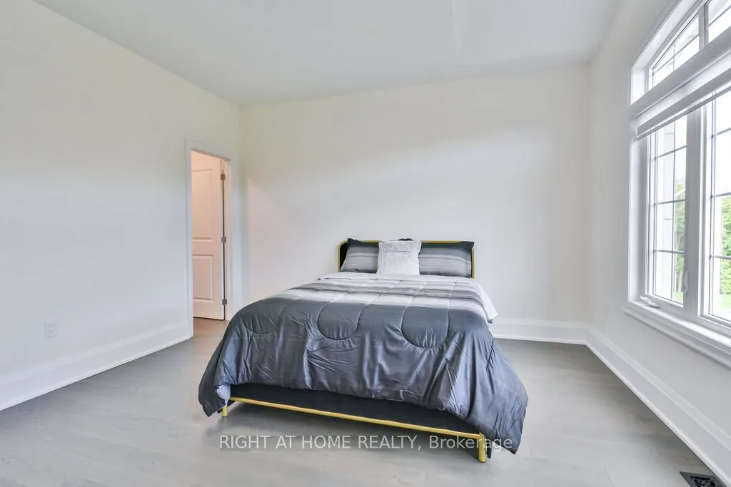 8 Forest Heights Court