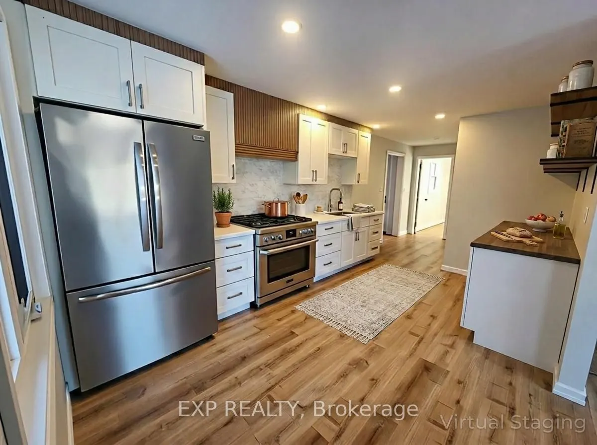 71 Lakeshore Road E