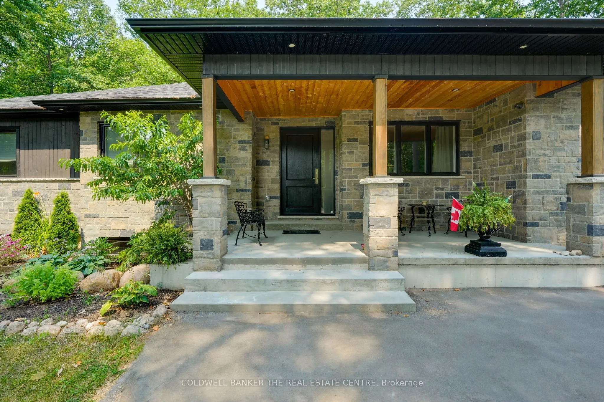 34 Oakwood Avenue