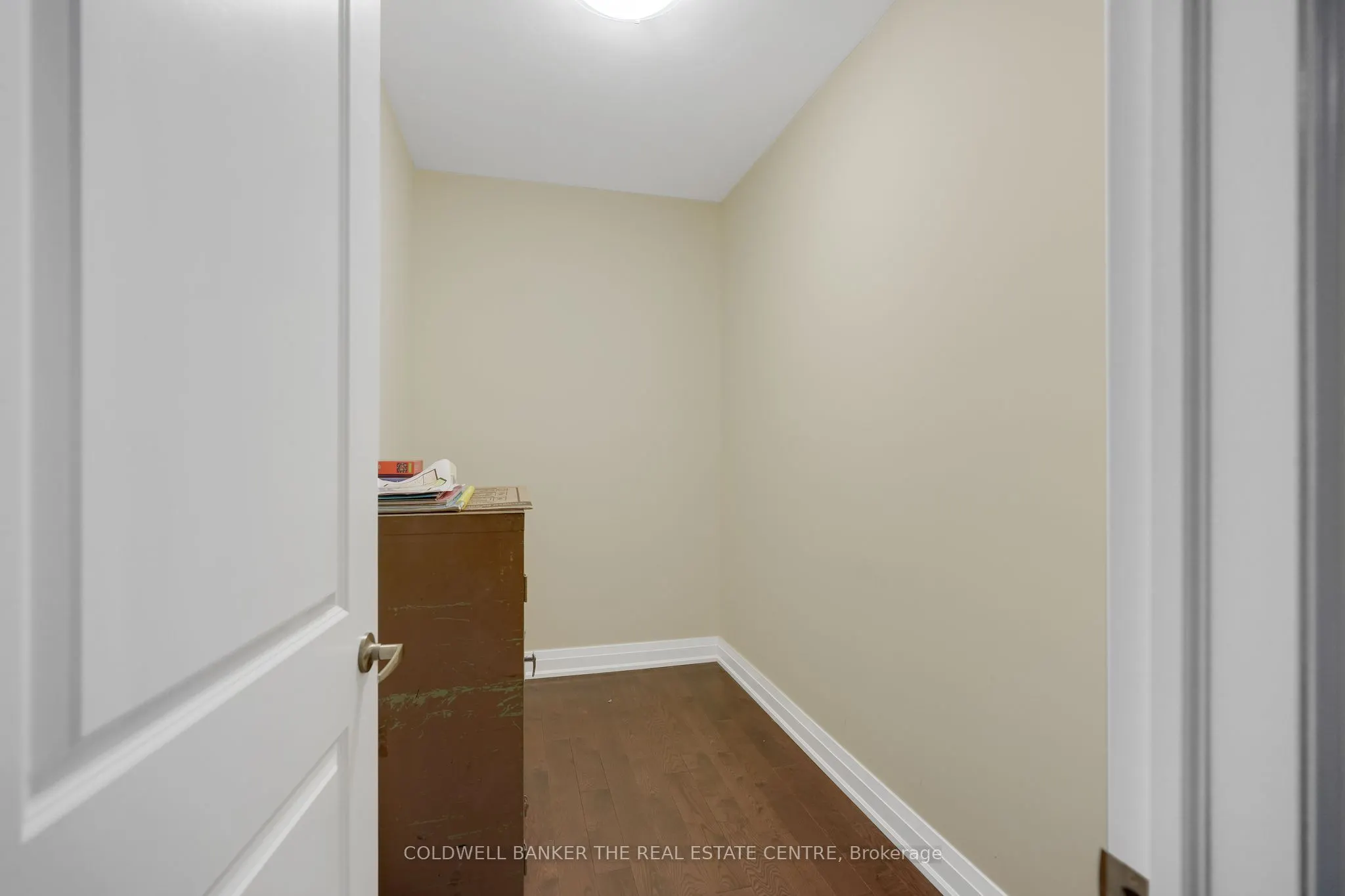 34 Oakwood Avenue