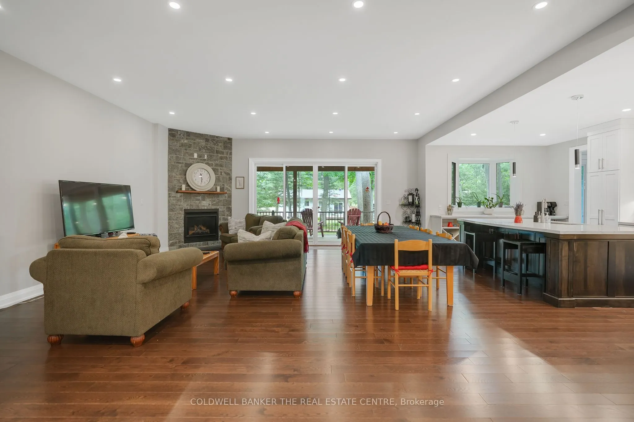 34 Oakwood Avenue
