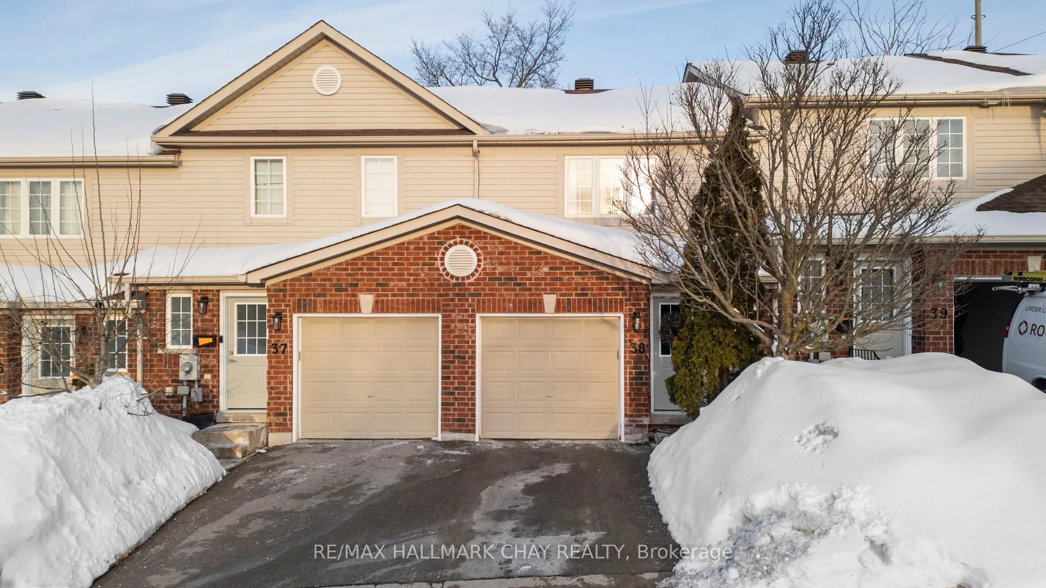 430 MAPLEVIEW Drive E #38