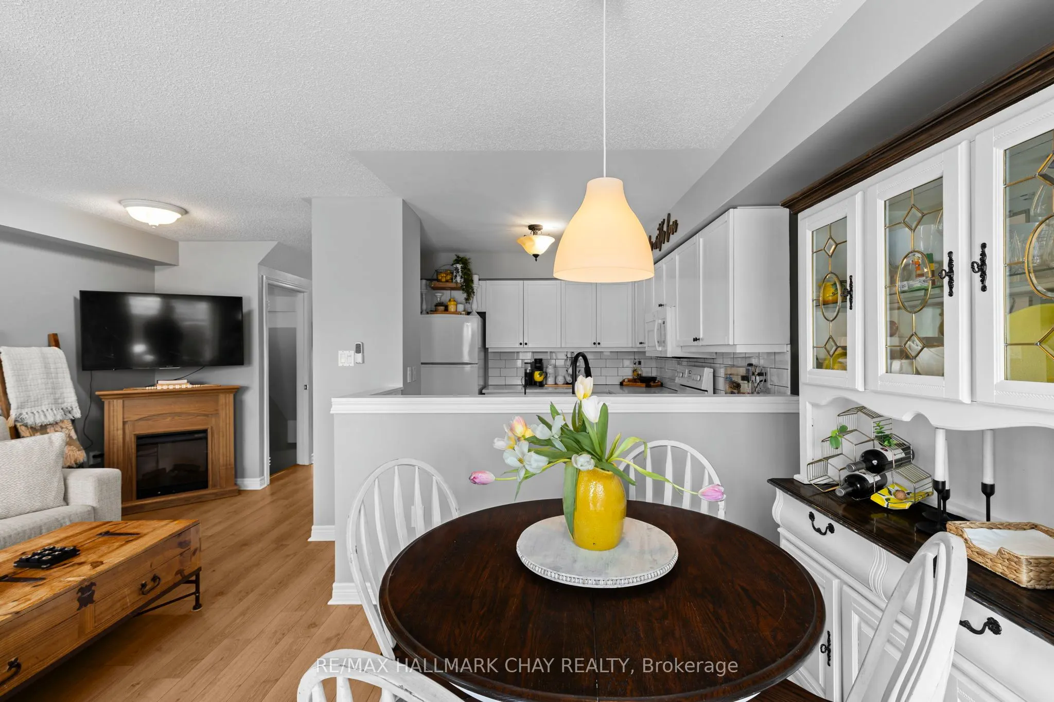 430 MAPLEVIEW Drive E #38