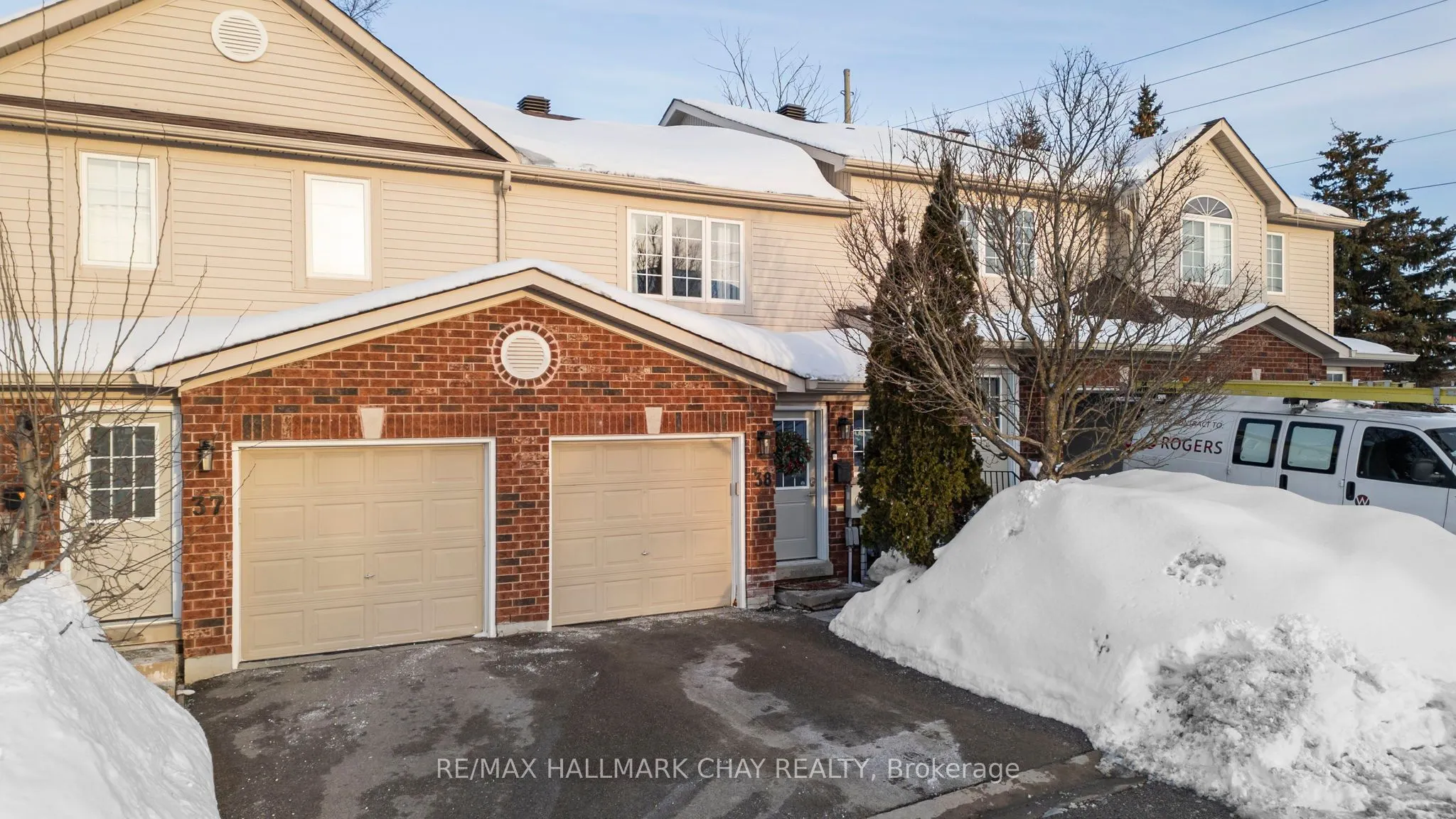 430 MAPLEVIEW Drive E #38