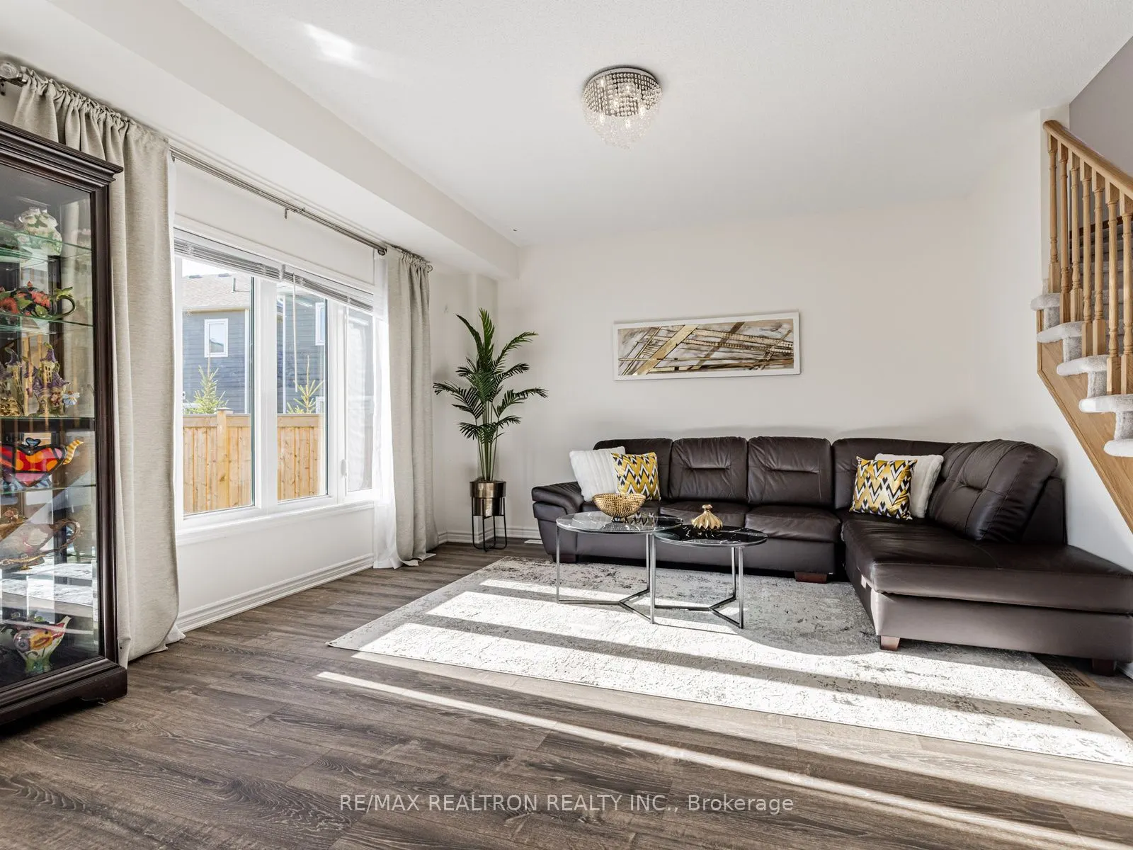 6 Bobolink Drive