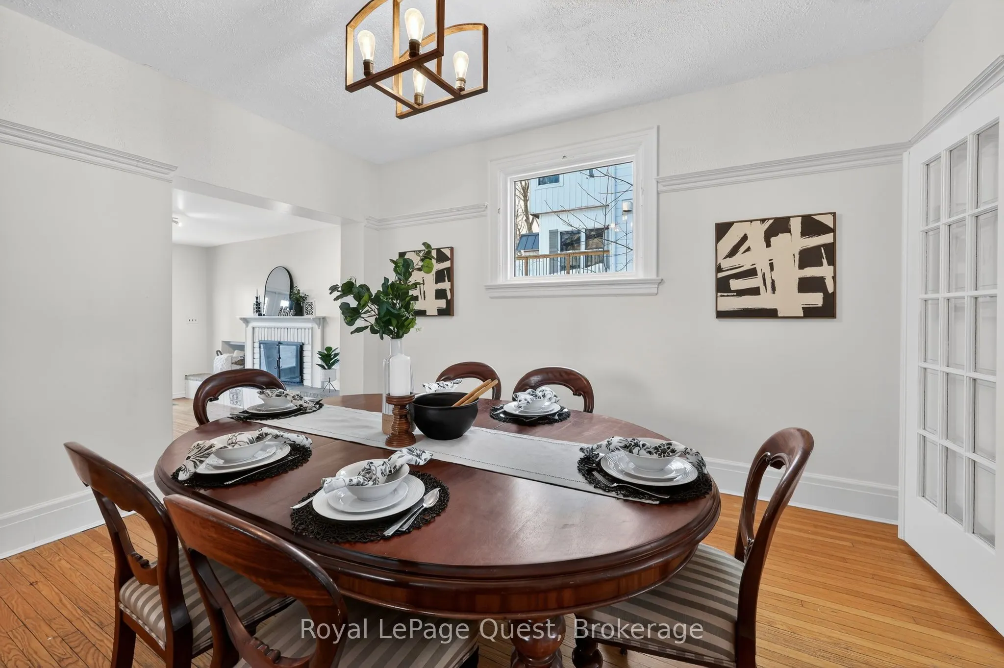 109 Brant Street E