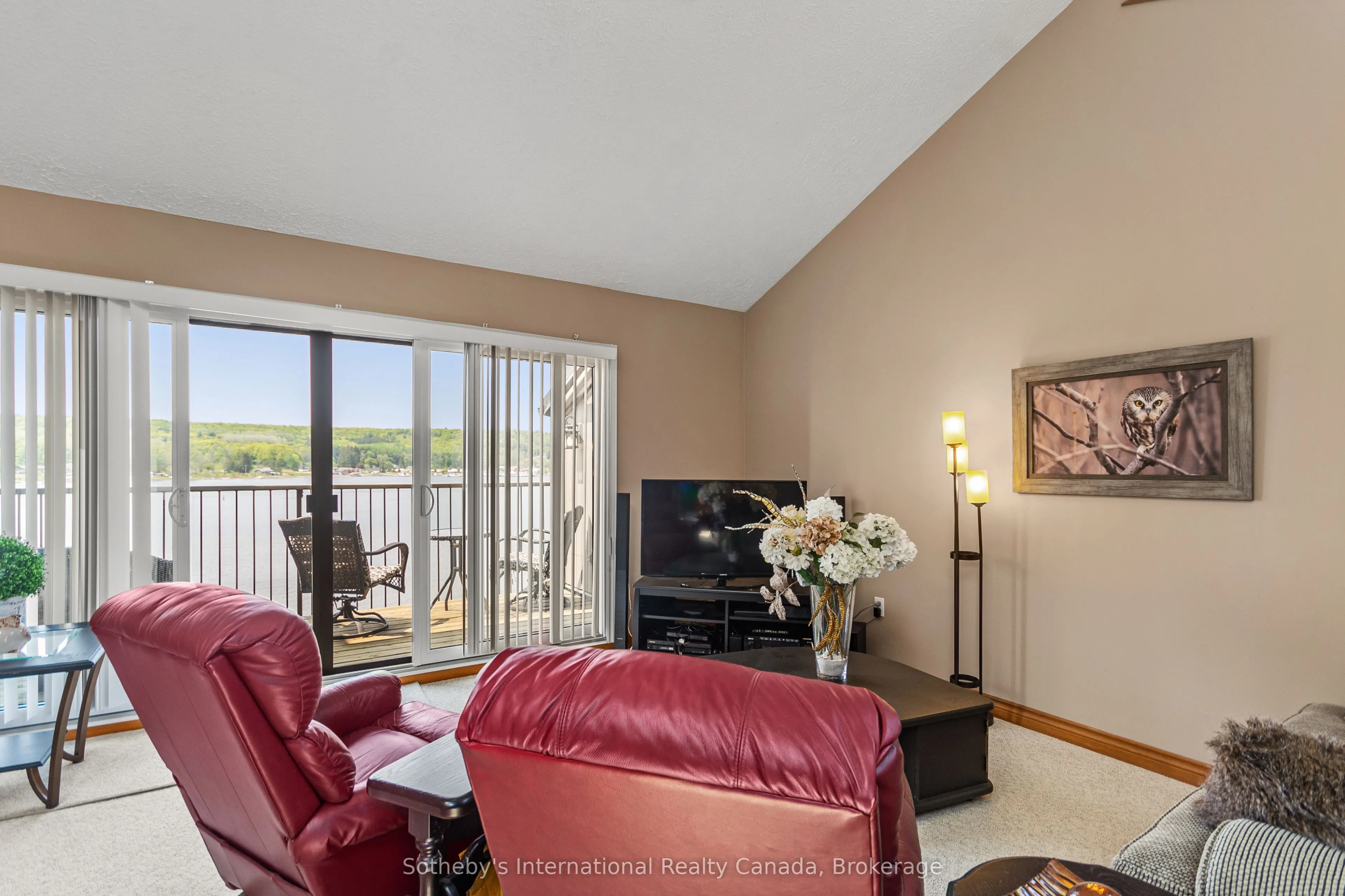 8 Beck Boulevard #10