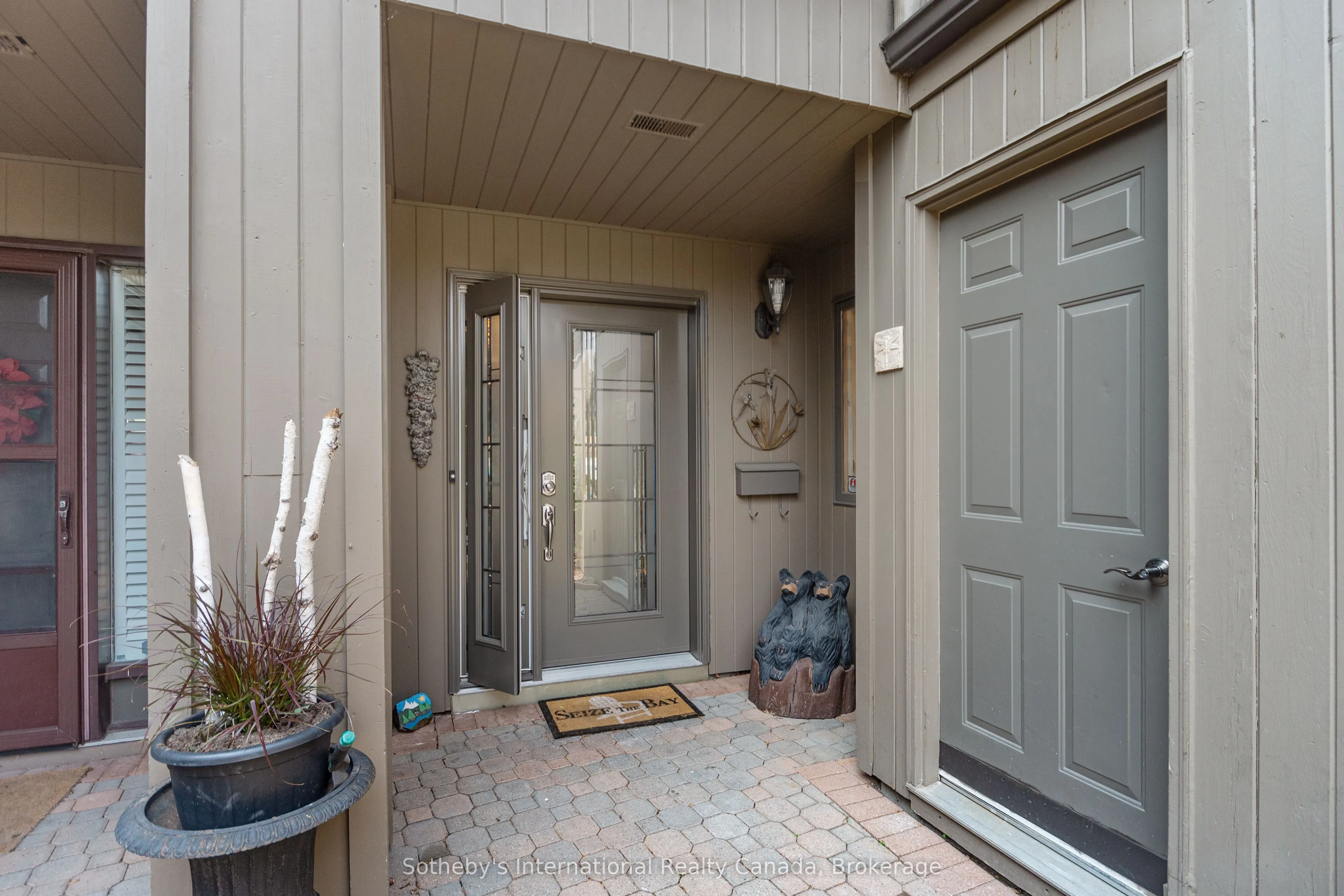 8 Beck Boulevard #10