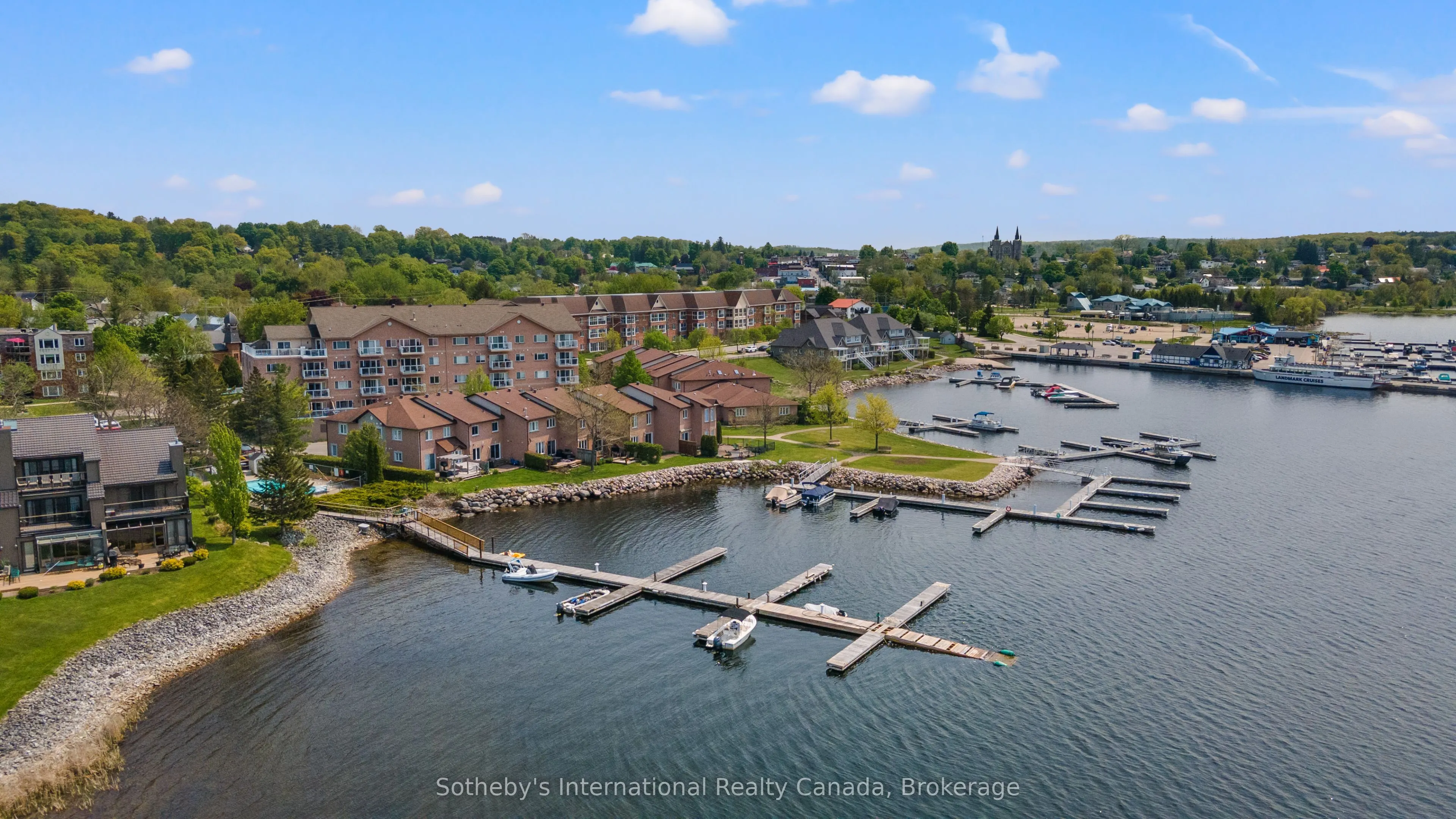8 Beck Boulevard #10