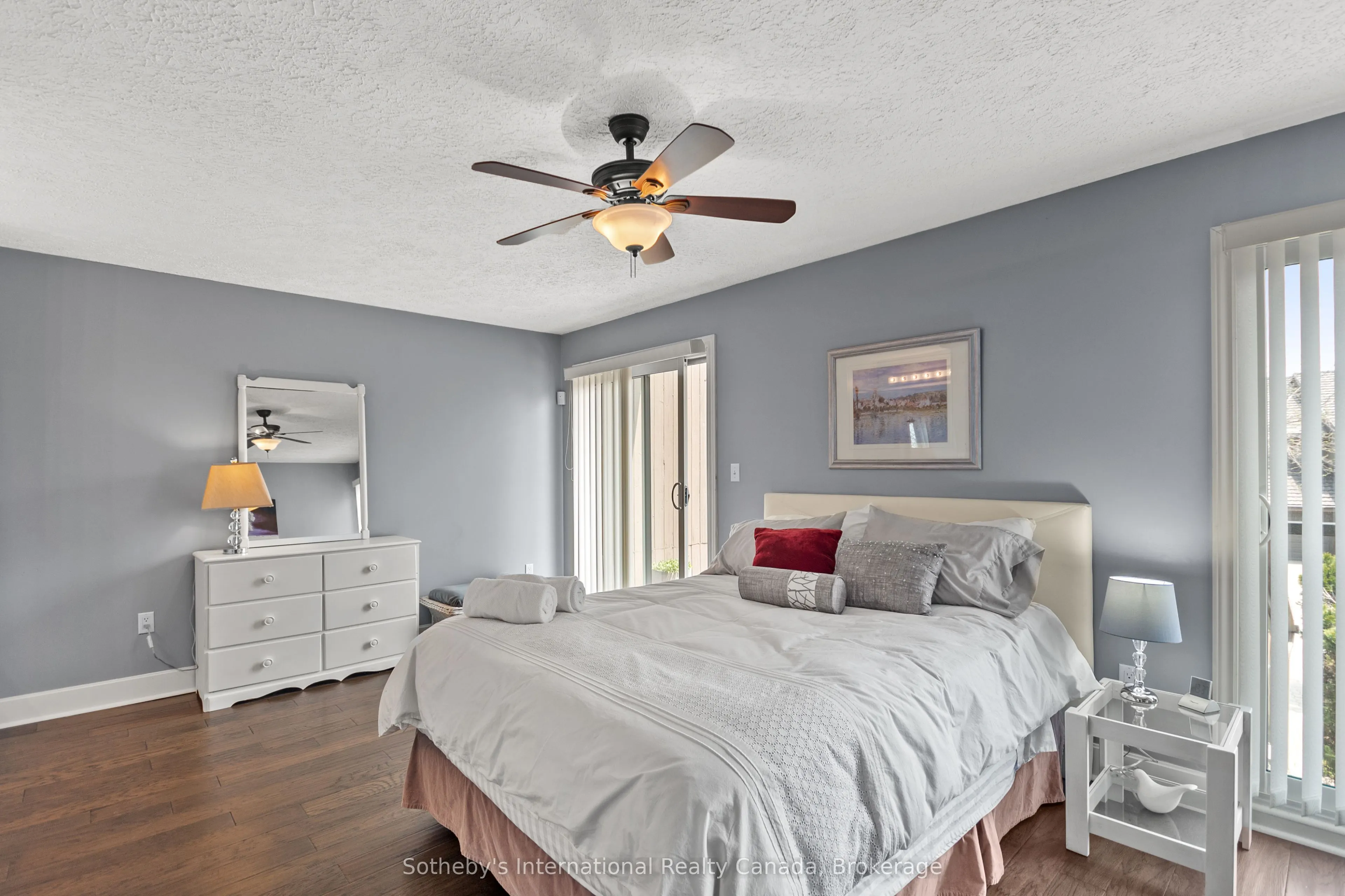 8 Beck Boulevard #10