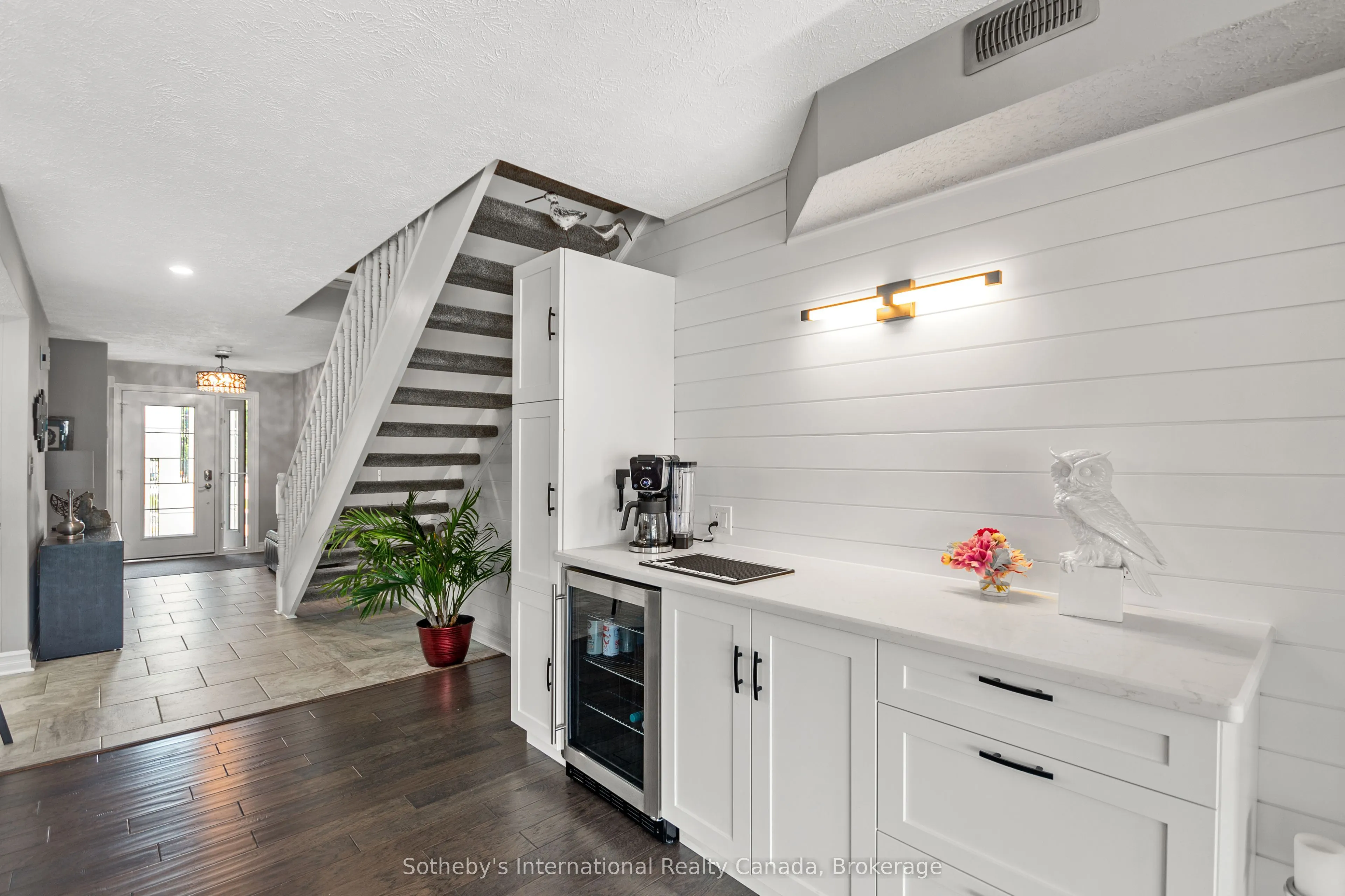 8 Beck Boulevard #10