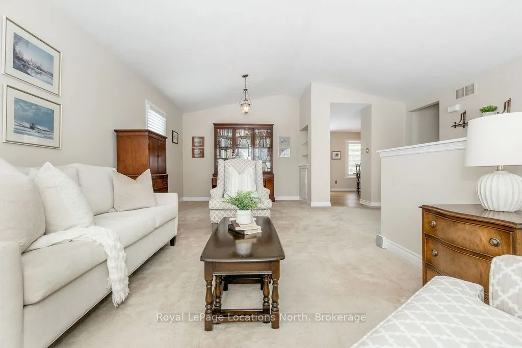 40 Fairway Crescent