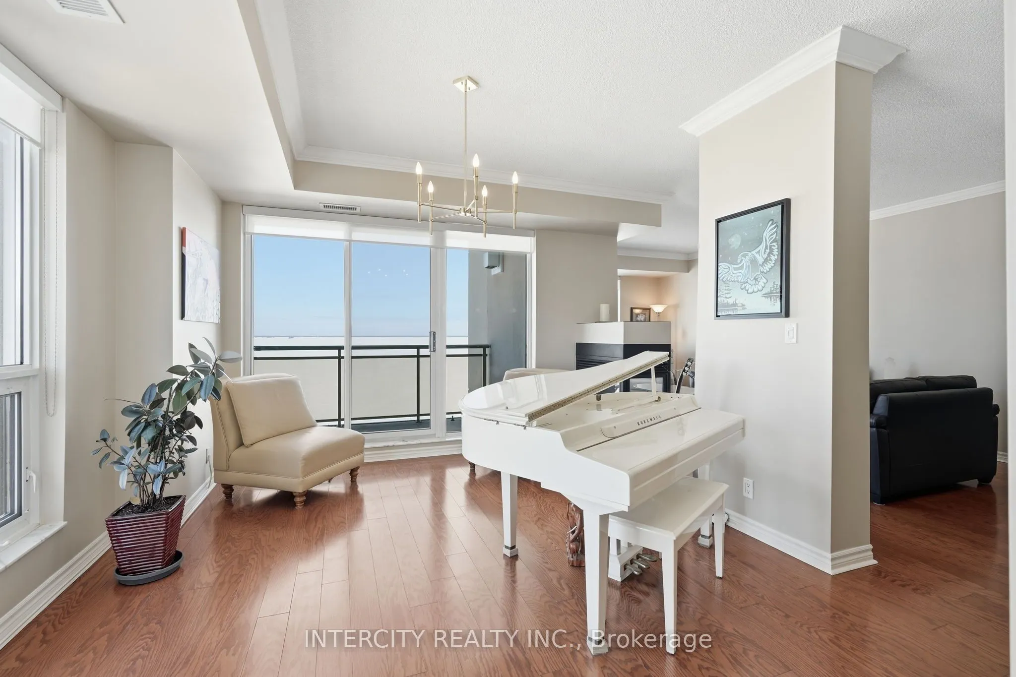 699 Aberdeen Boulevard #901