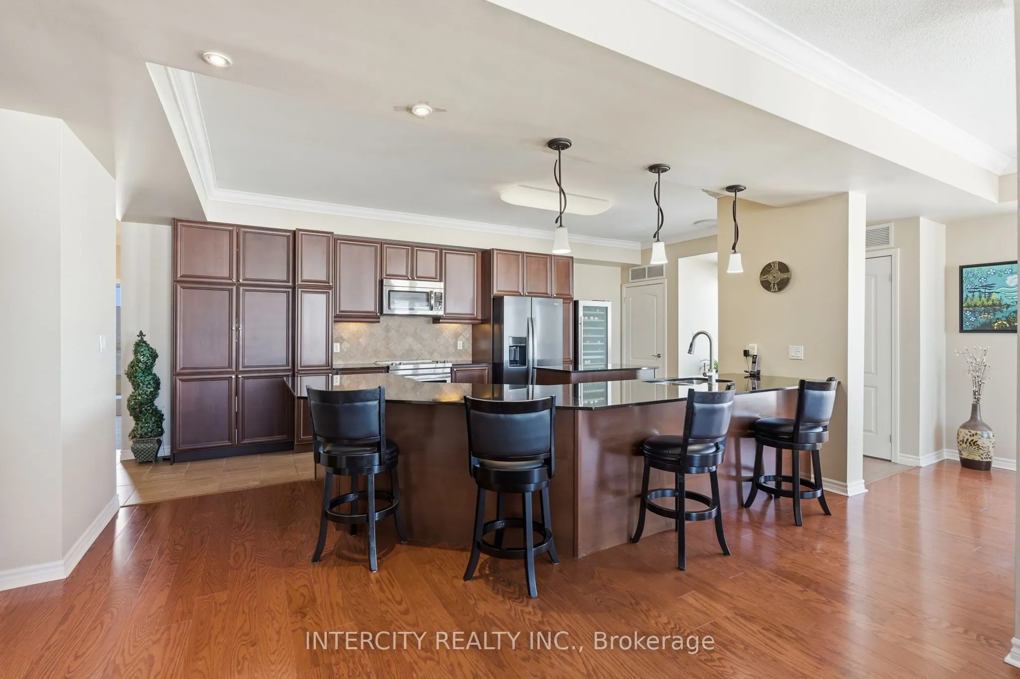 699 Aberdeen Boulevard #901