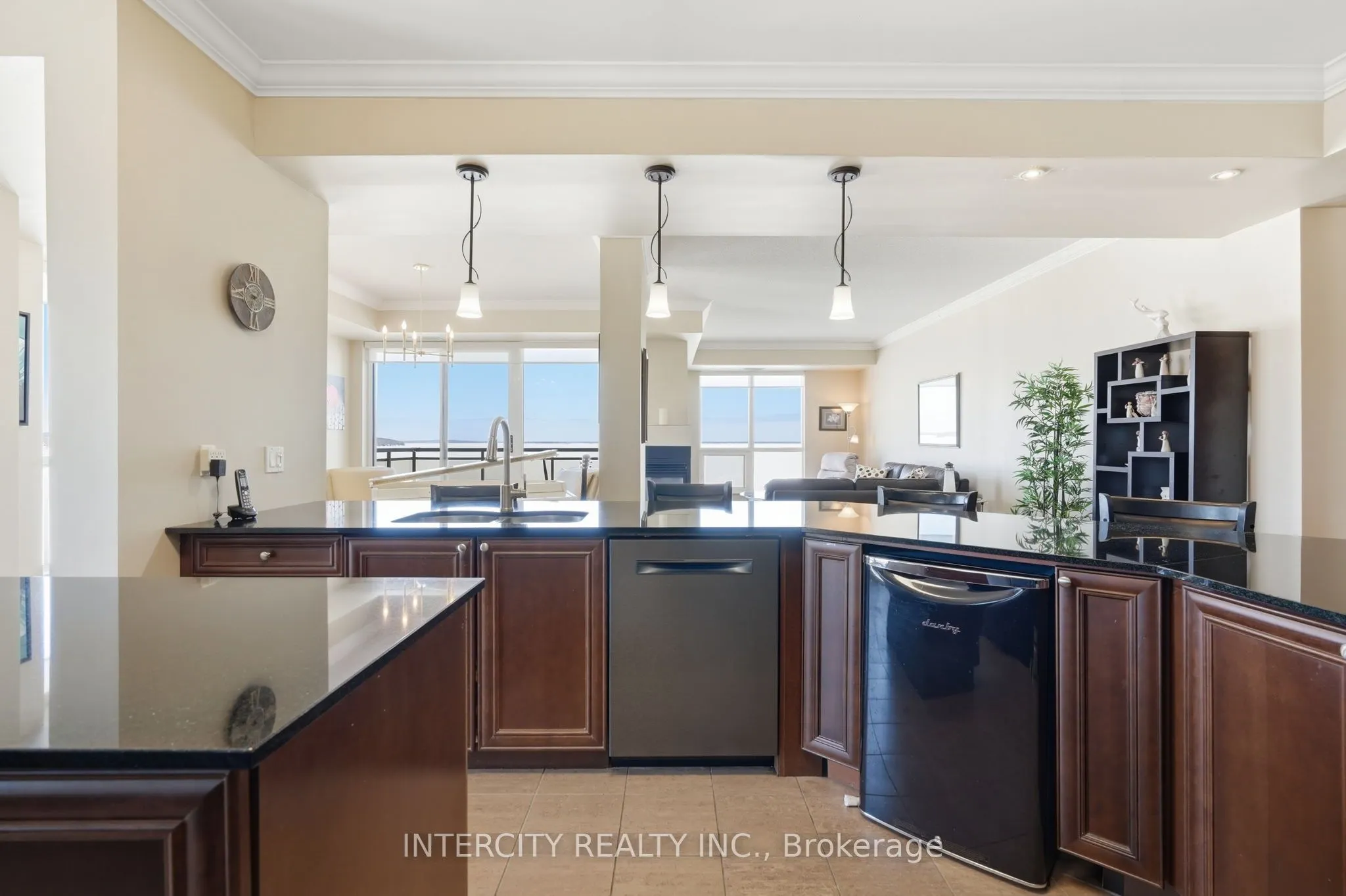 699 Aberdeen Boulevard #901