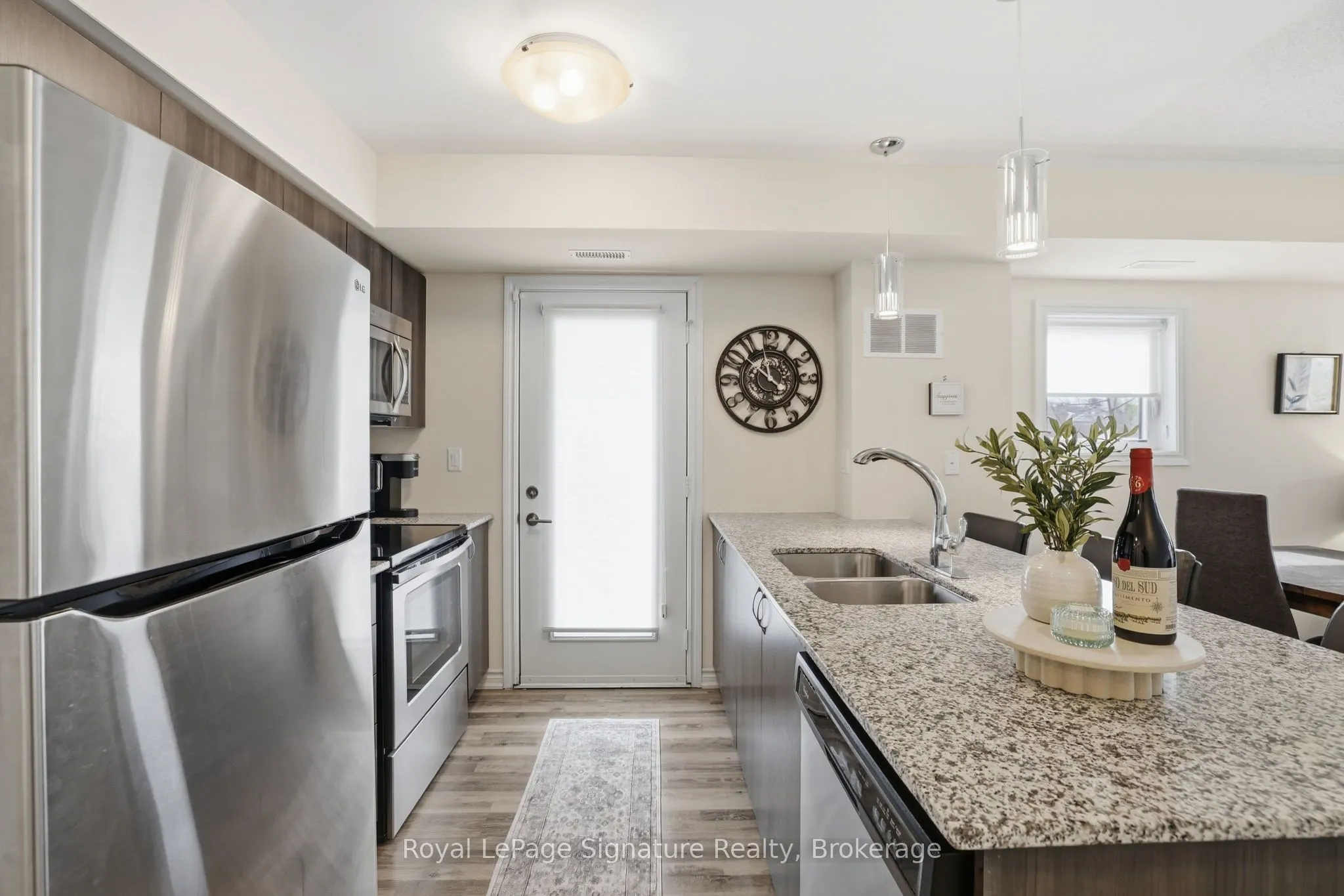 4 ANCHORAGE Crescent #101