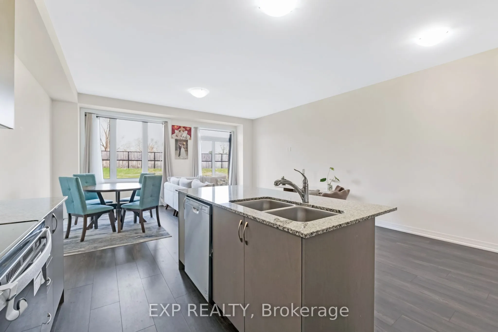 122 Turnberry Lane