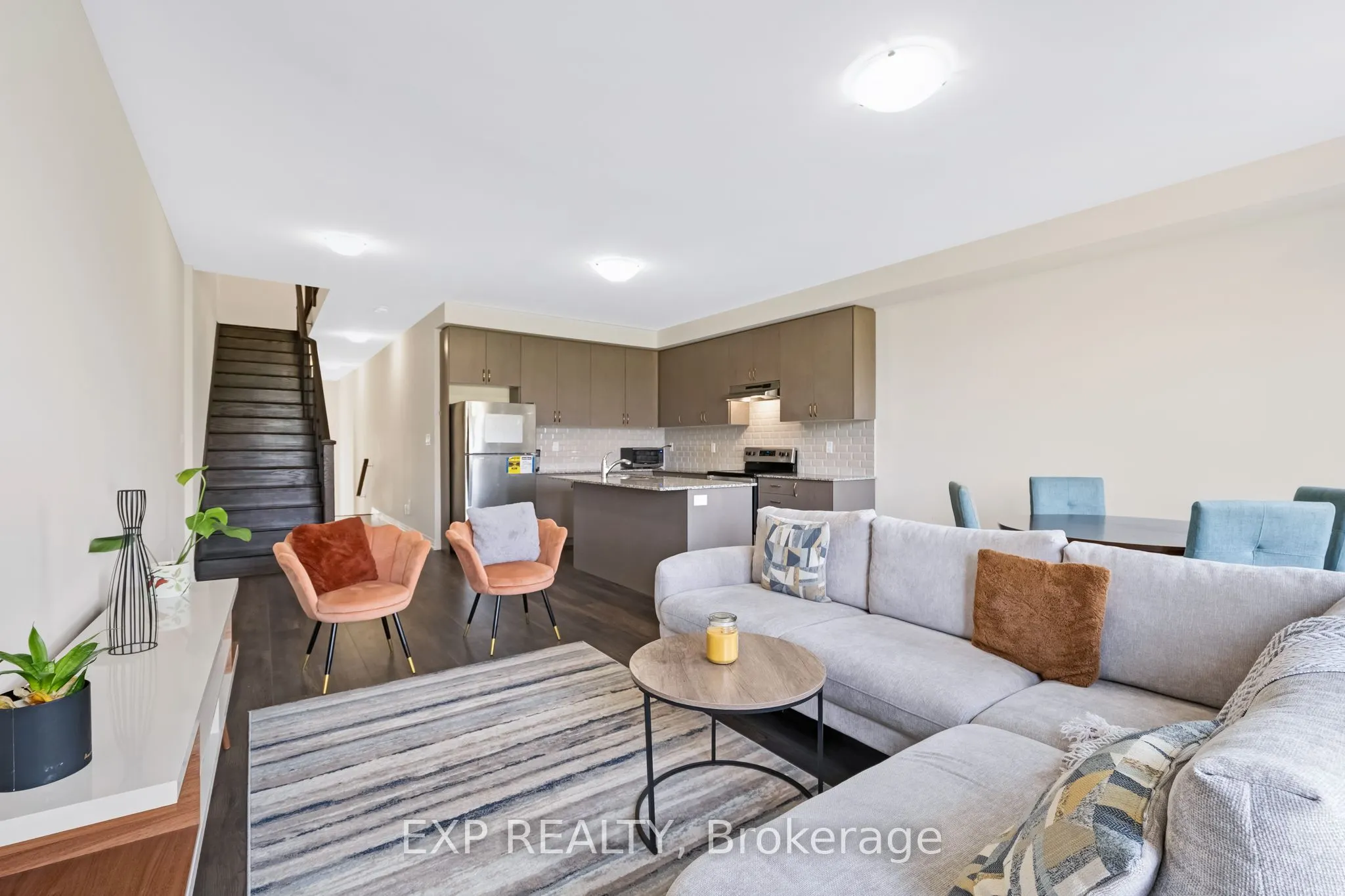 122 Turnberry Lane