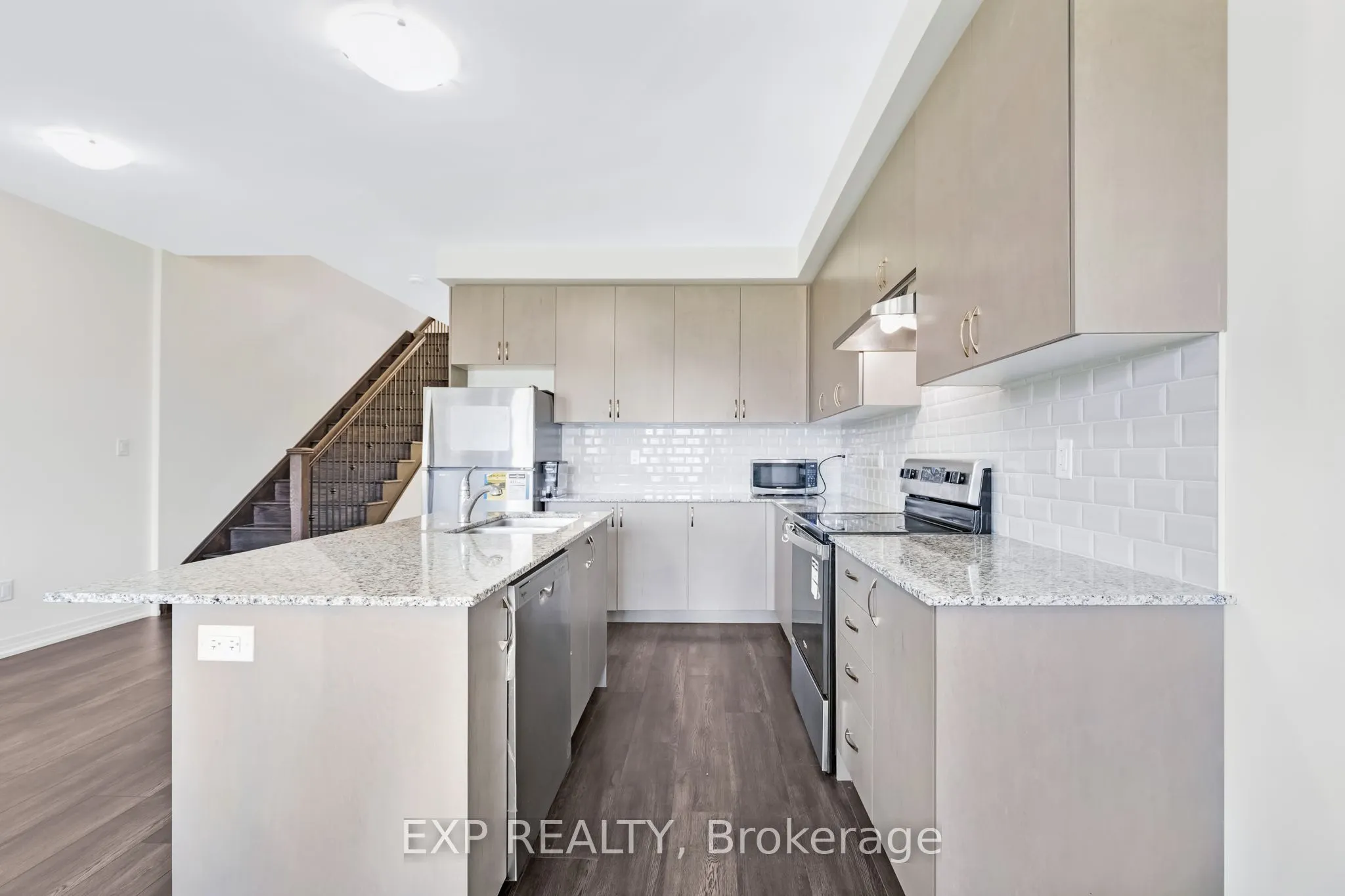 122 Turnberry Lane