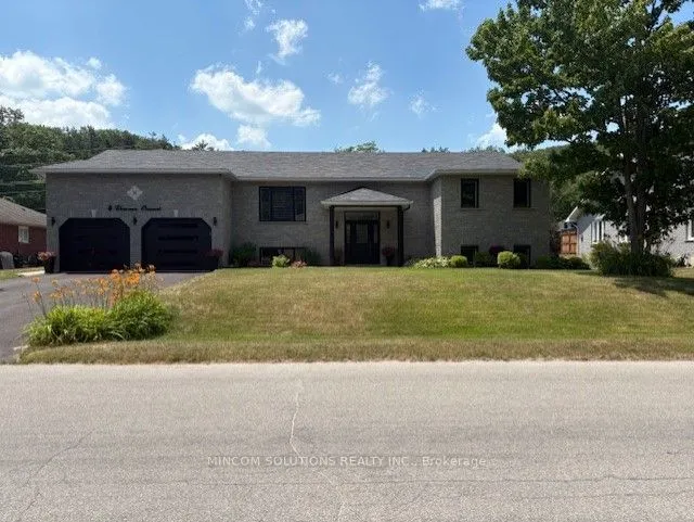 4 Downer Crescent