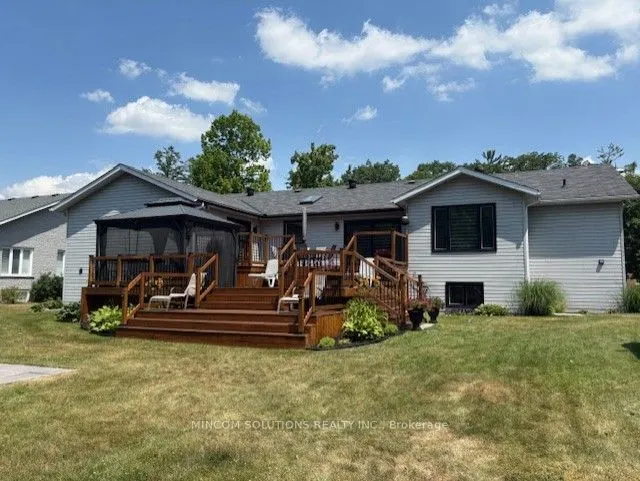 4 Downer Crescent
