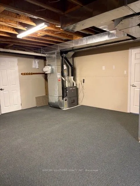 4 Downer Crescent