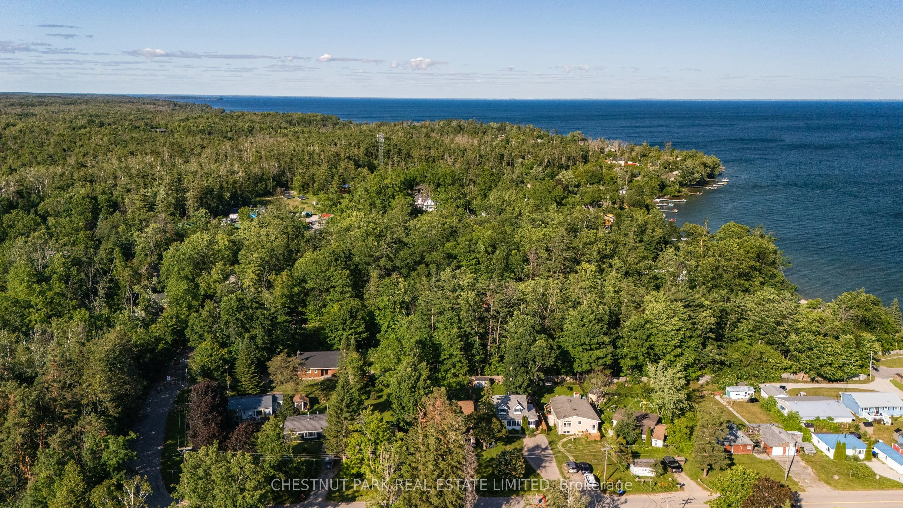 47 Lakeshore Road W