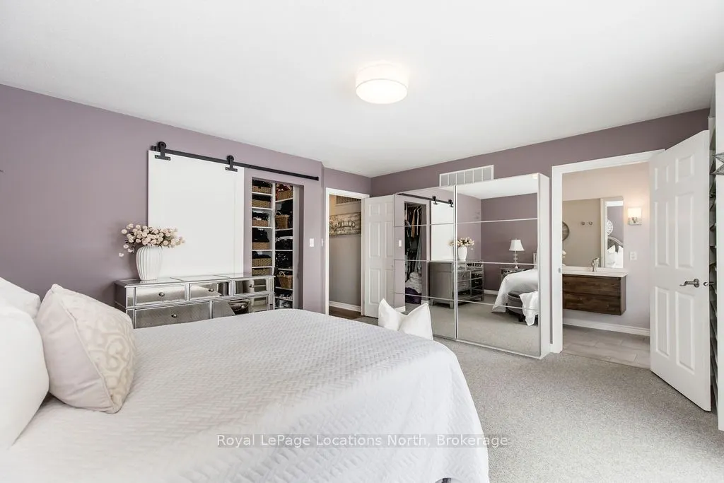 1094 RIVER Road W