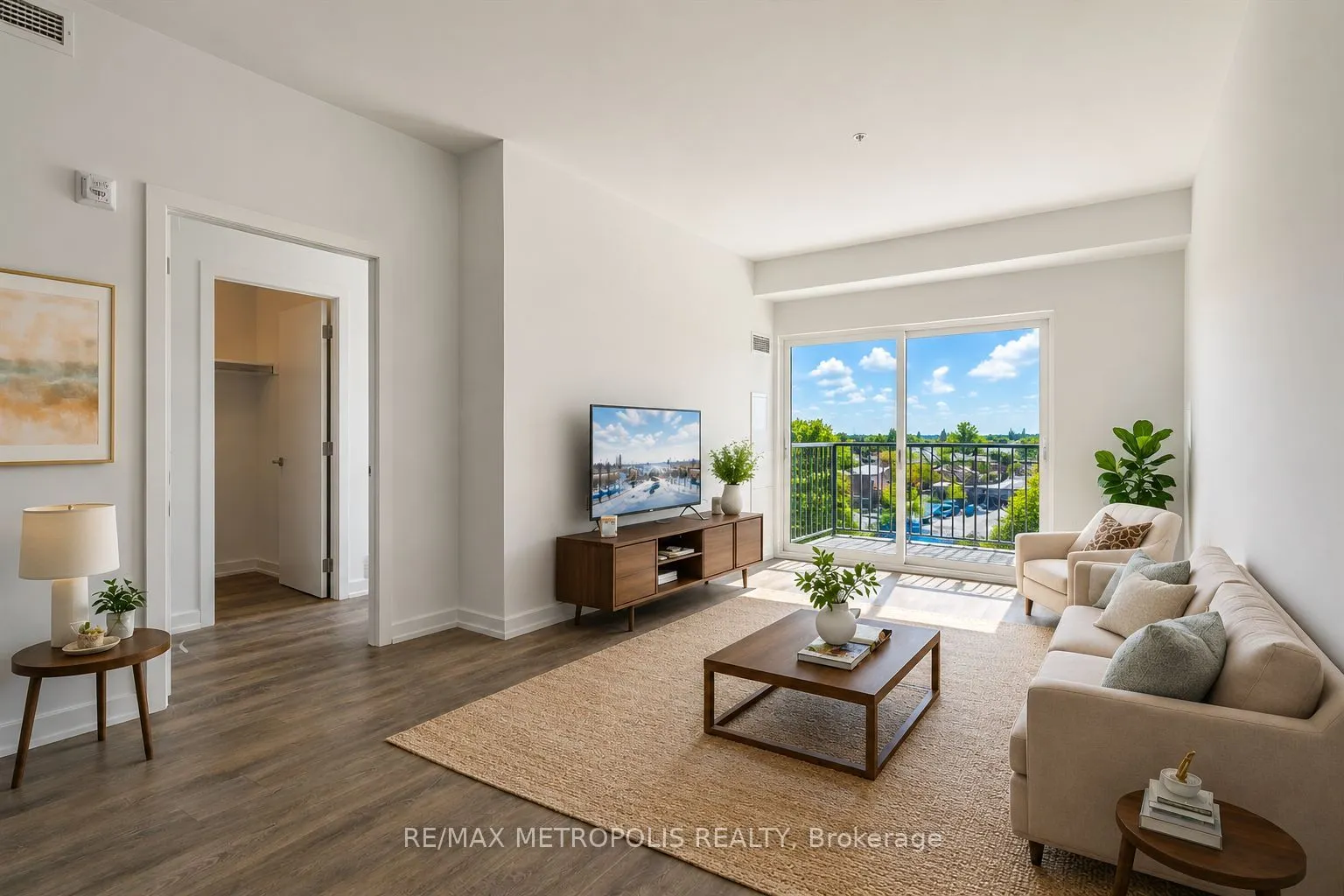 430 Essa Road #422