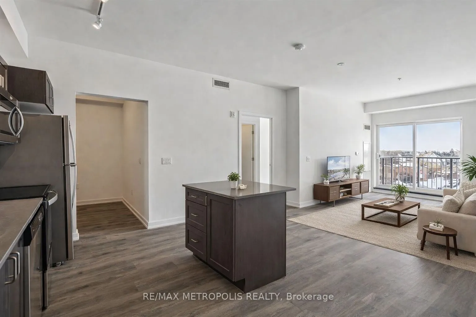 430 Essa Road #422