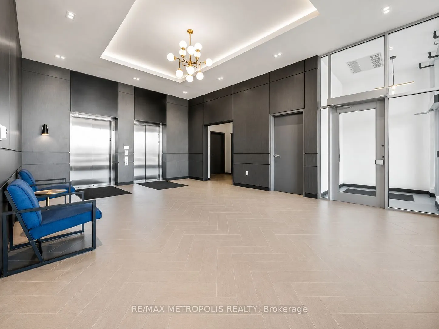 430 Essa Road #422