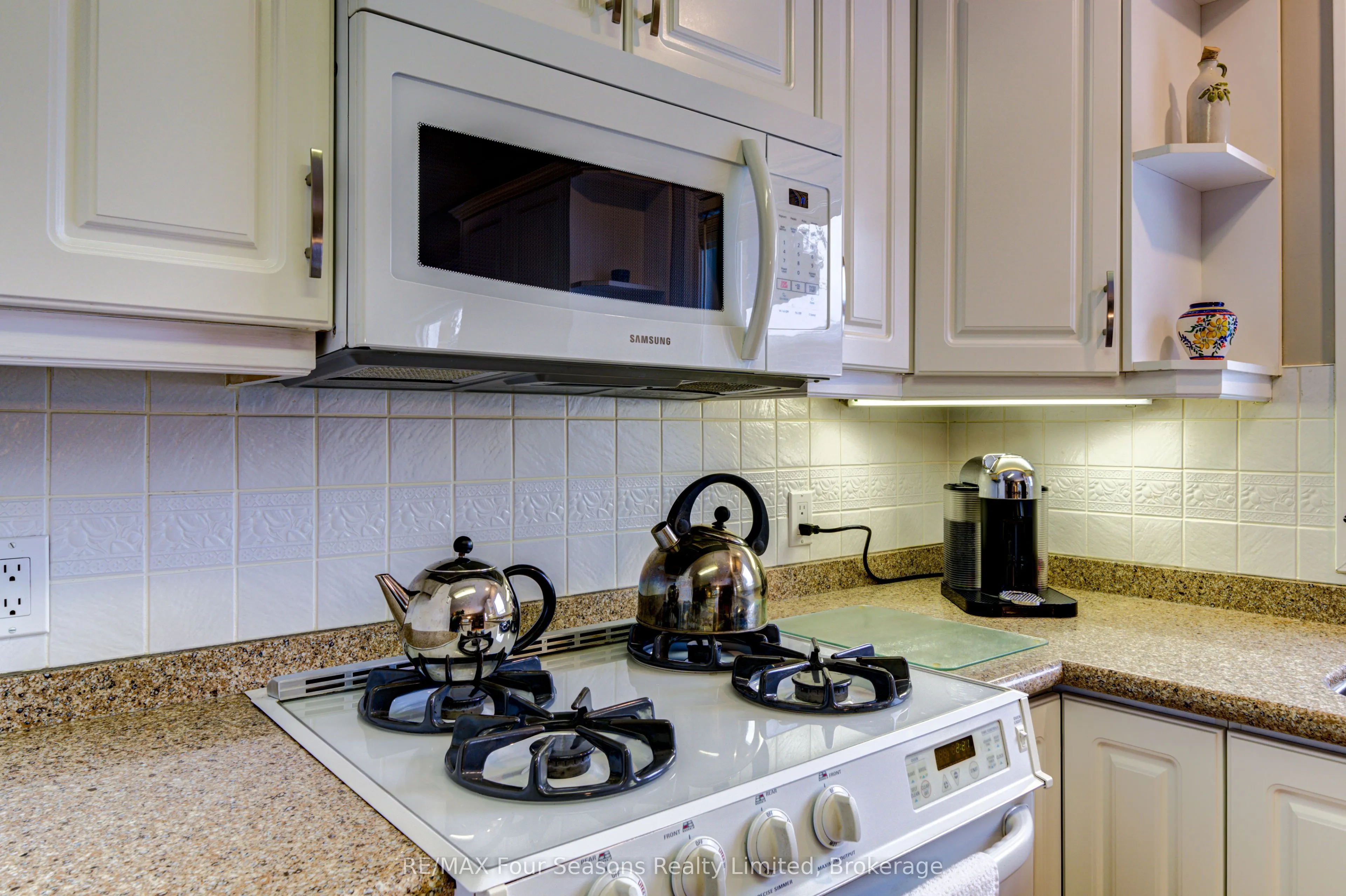 275 Huron Street #8