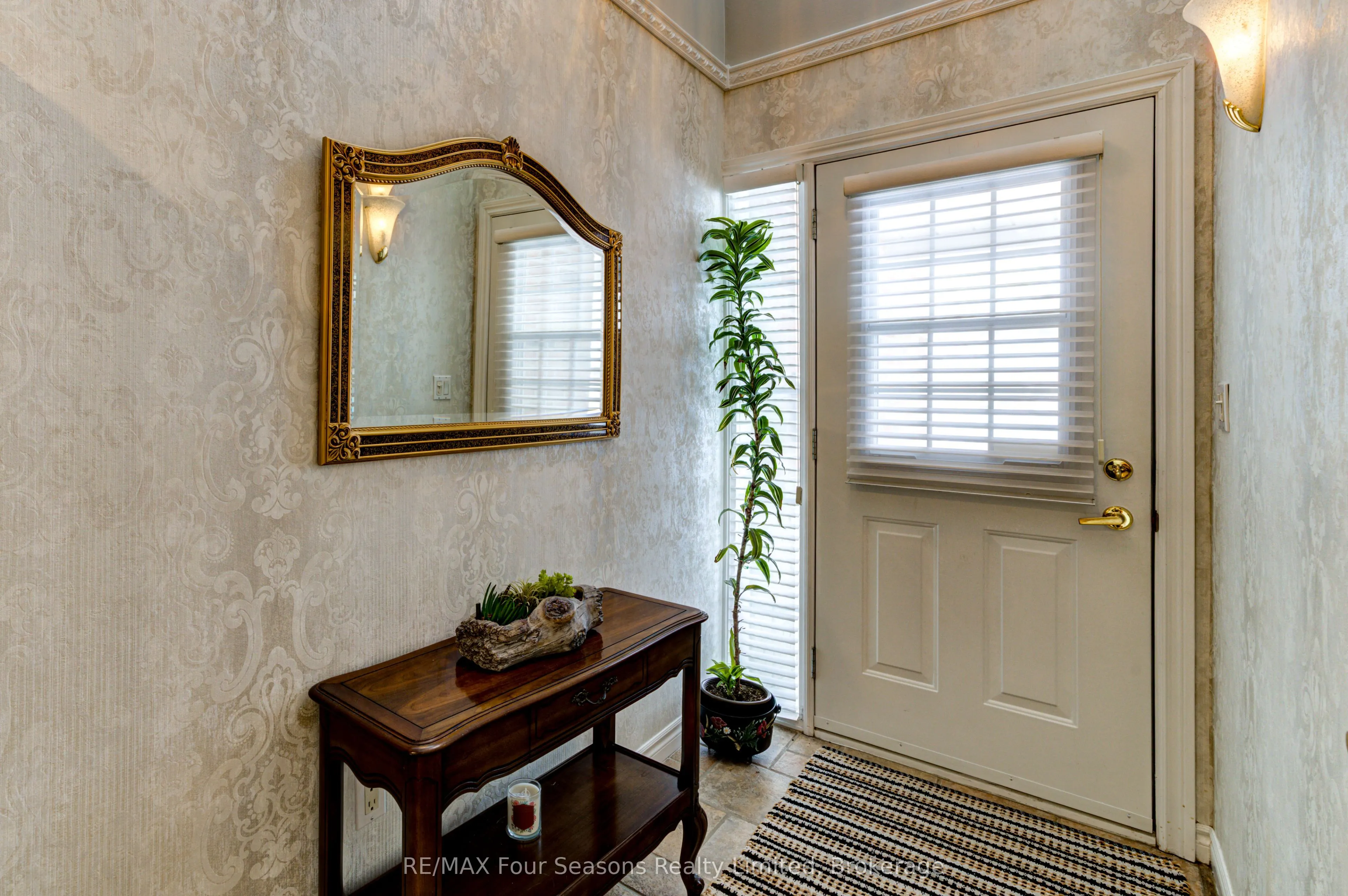 275 Huron Street #8